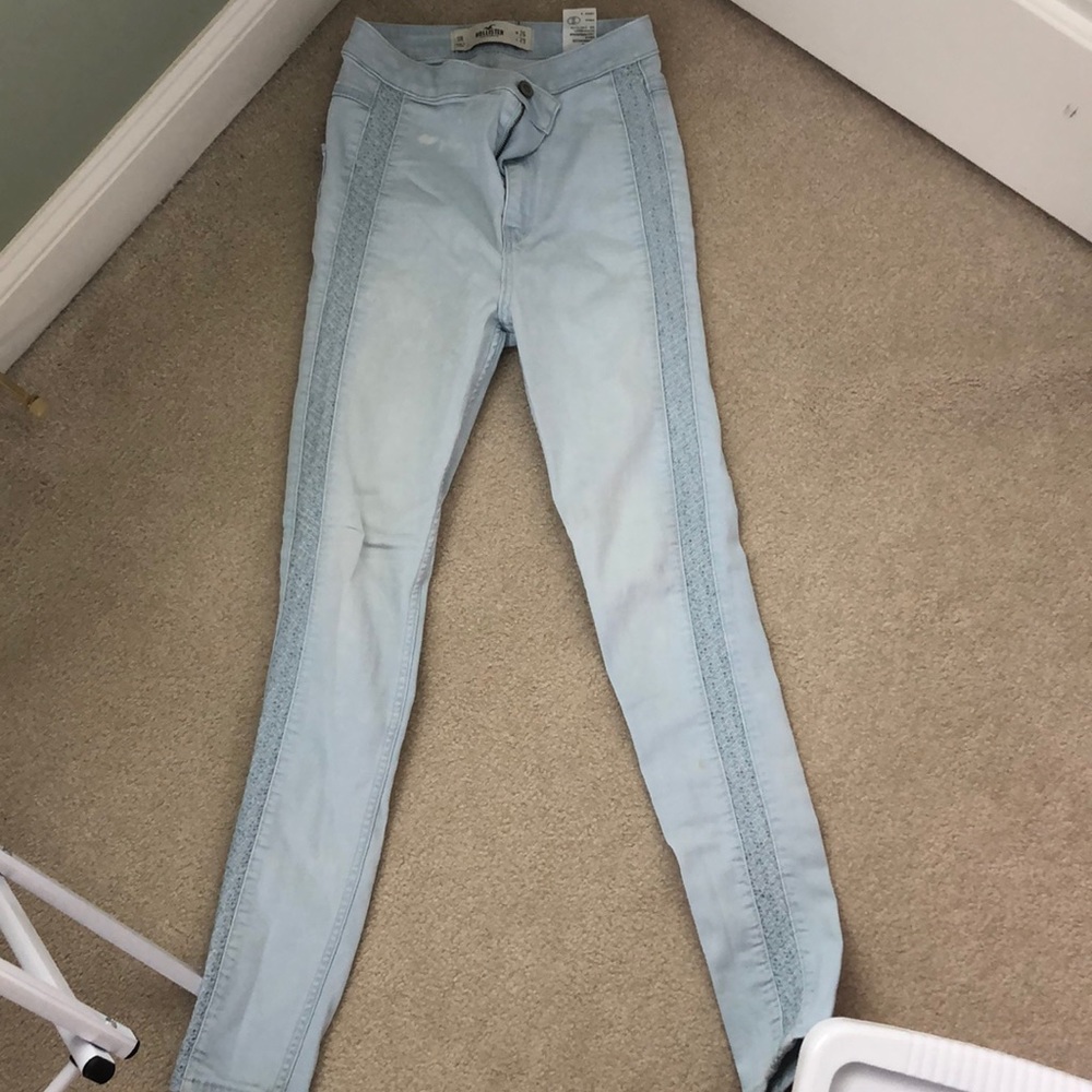 Hollister High-Waister Skinny Jeans